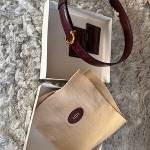 Elegant Burgundy Leather Women's belt